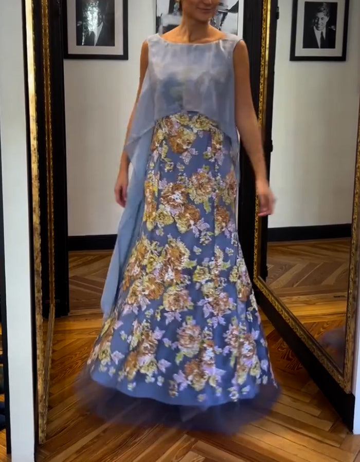 Elegant Sleeveless Dress