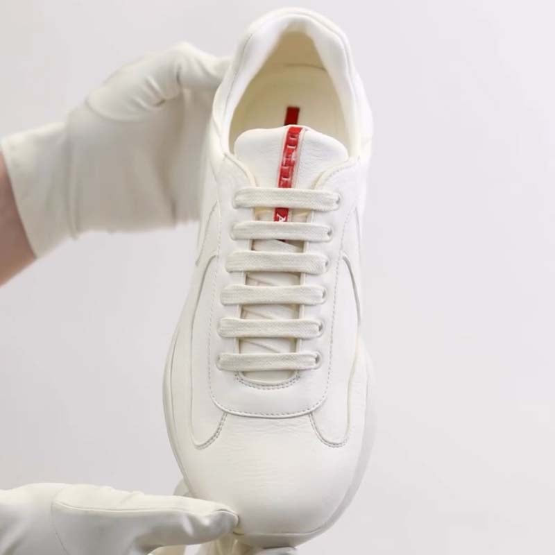 White Walking Versatile Sneakers