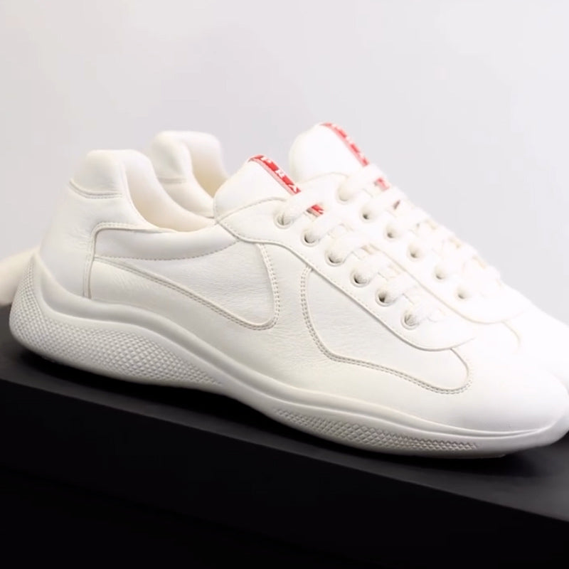 White Walking Versatile Sneakers