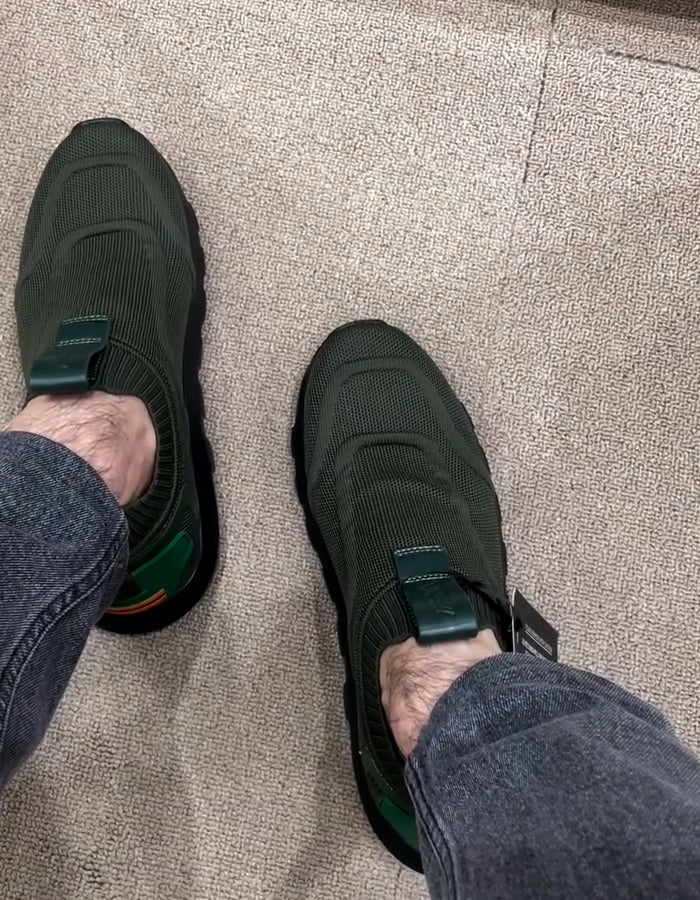 Elastic Mesh Sneakers