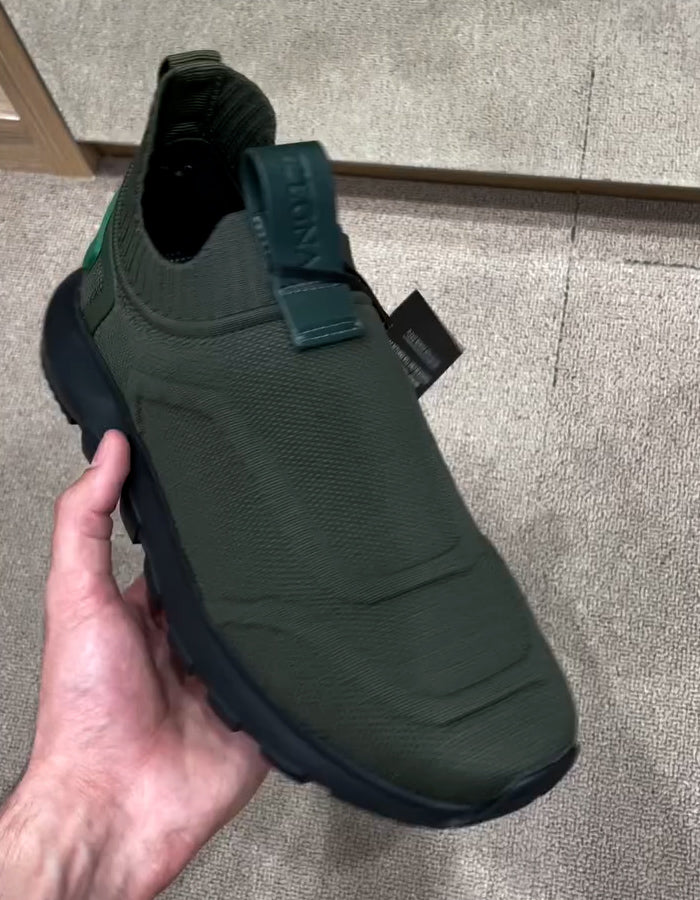 Elastic Mesh Sneakers