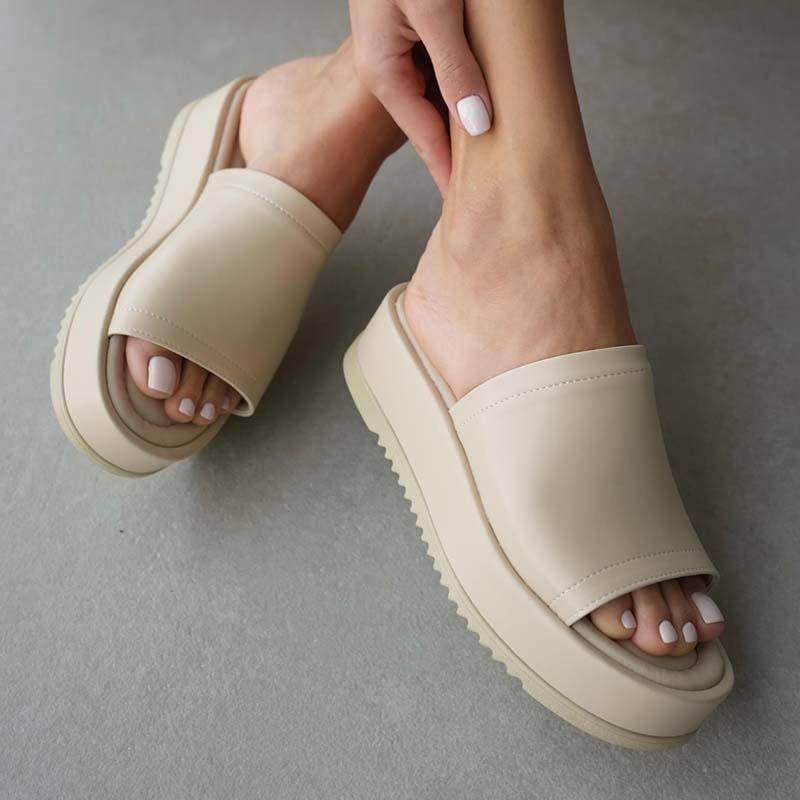 Solid-Color Casual Slippers