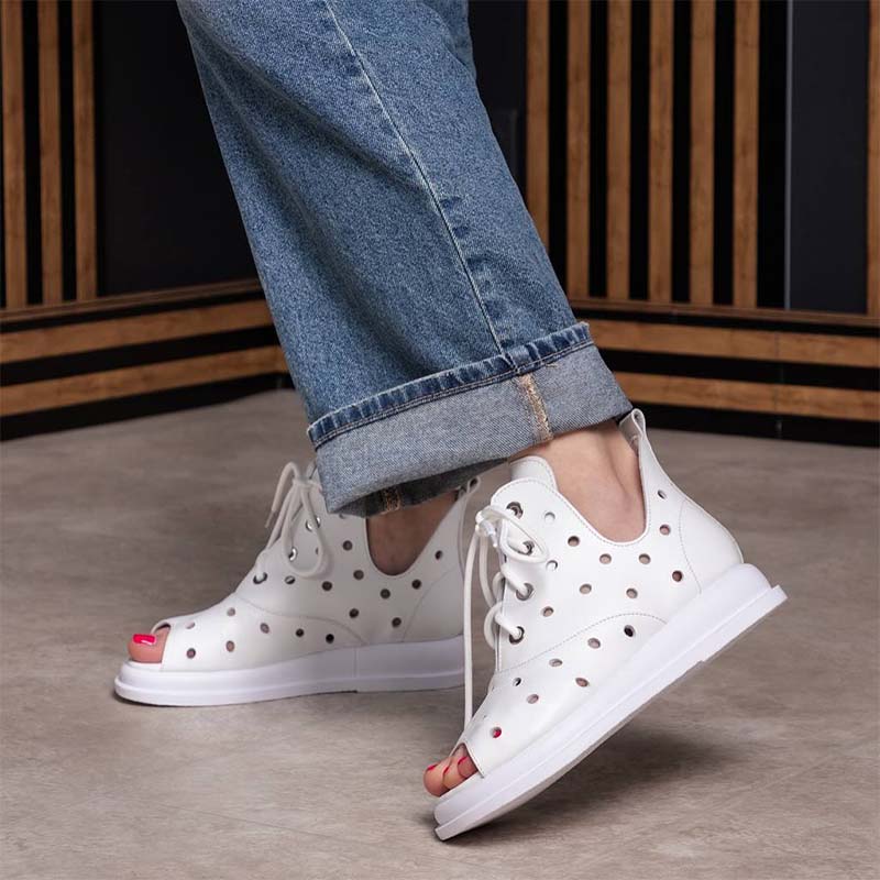 Hole Leather Casual Shoes