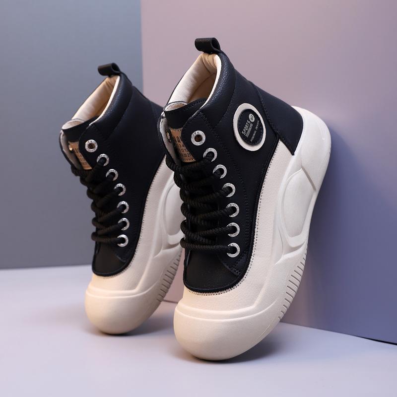 Soft Round Toe Sports Shoes