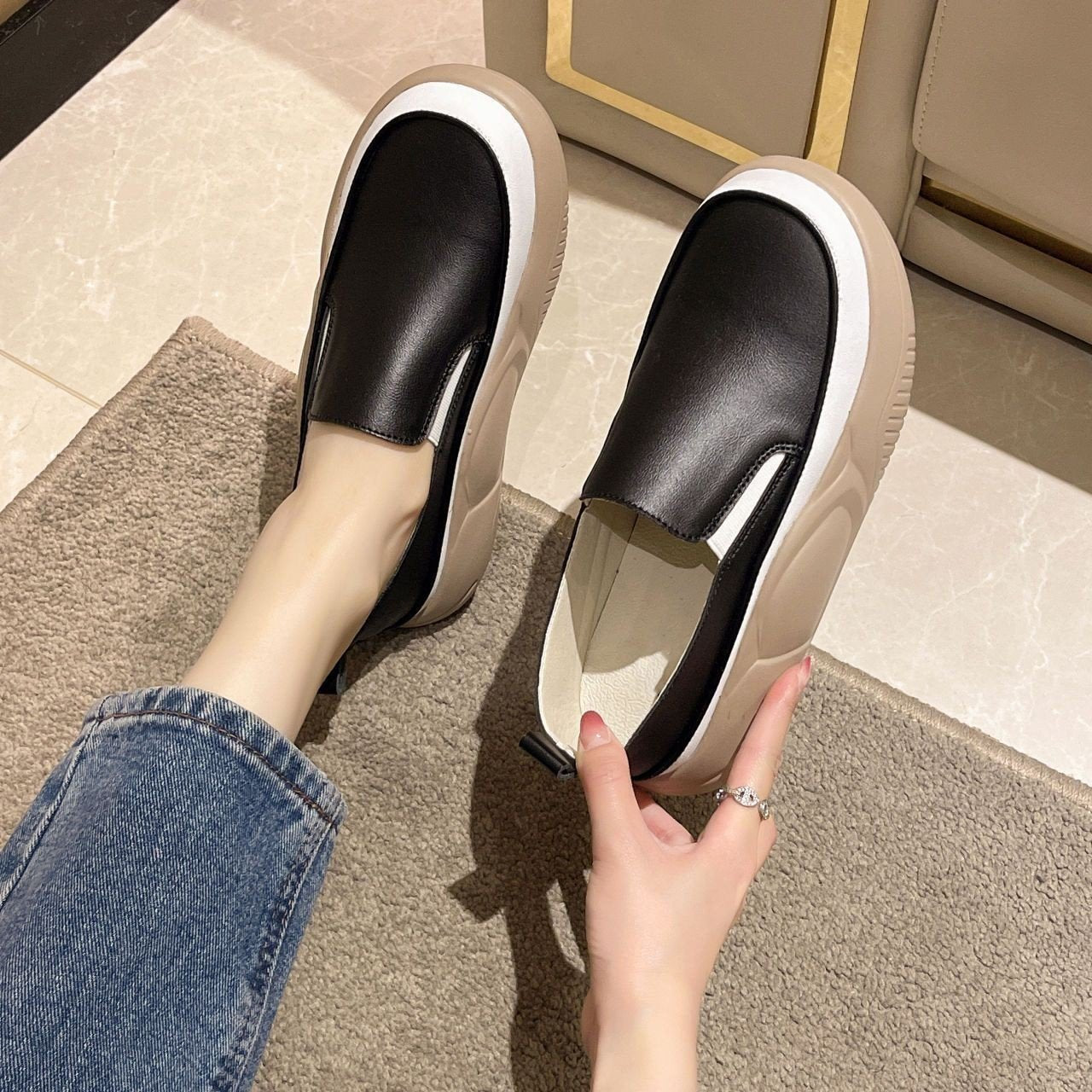 Solid Color Casual Leather Soft Shoes