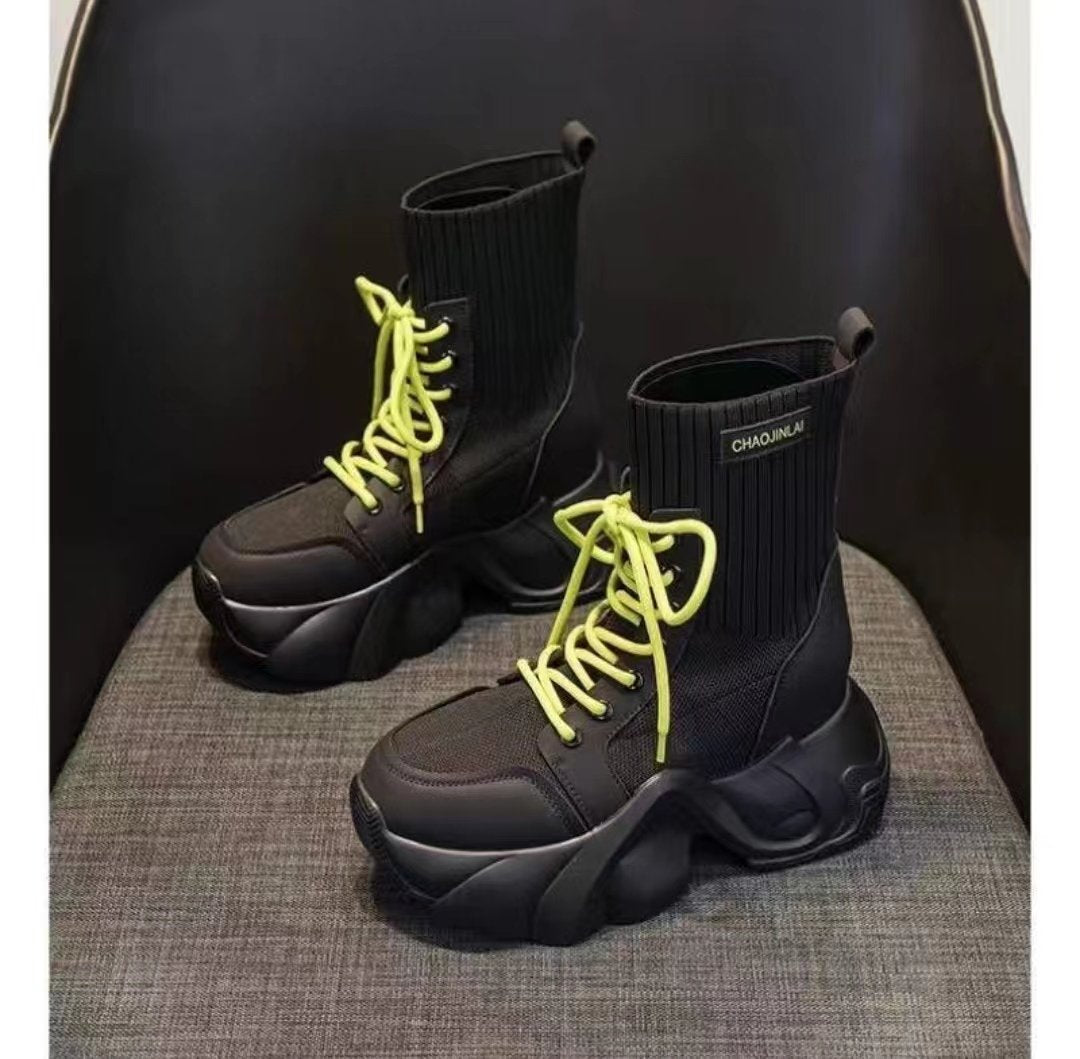 Versatile Flywoving Stretch Boots