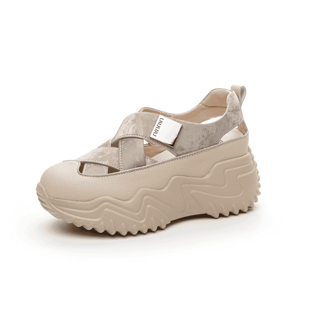 Hollow Heightening Casual Sandals