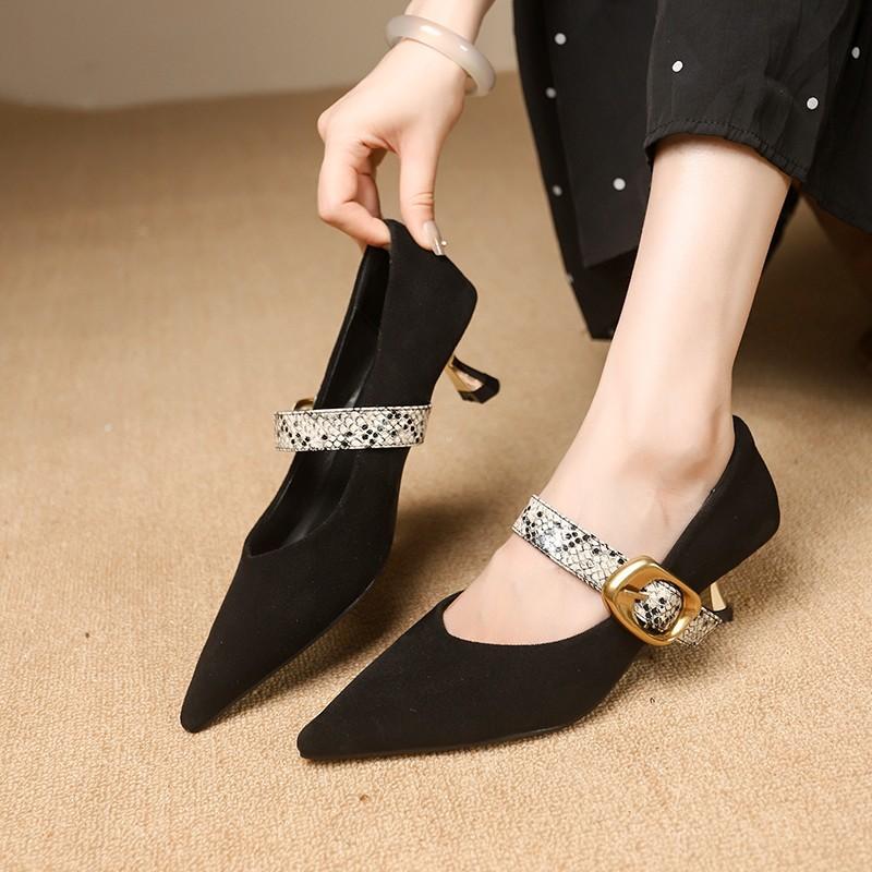 Black Pointed Toe Shoes