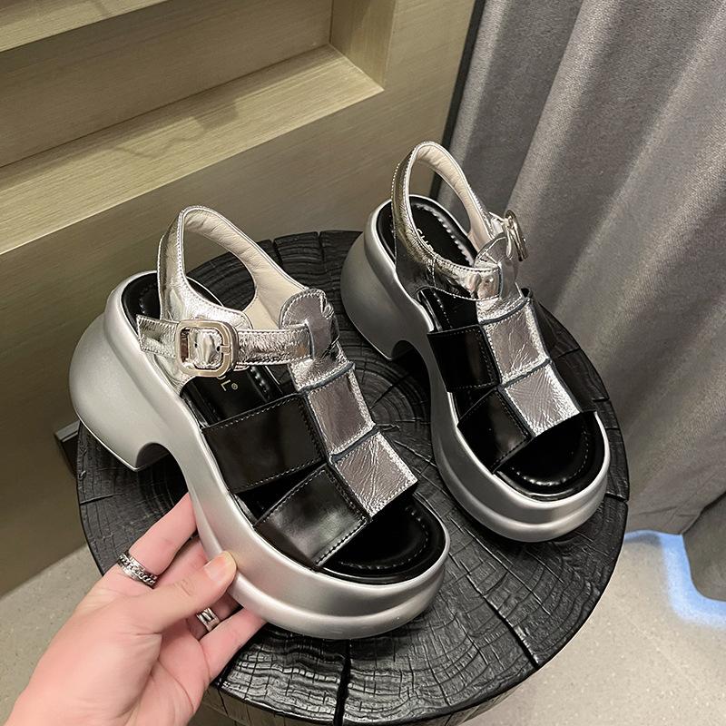 Outwear Pops Casual Sandals