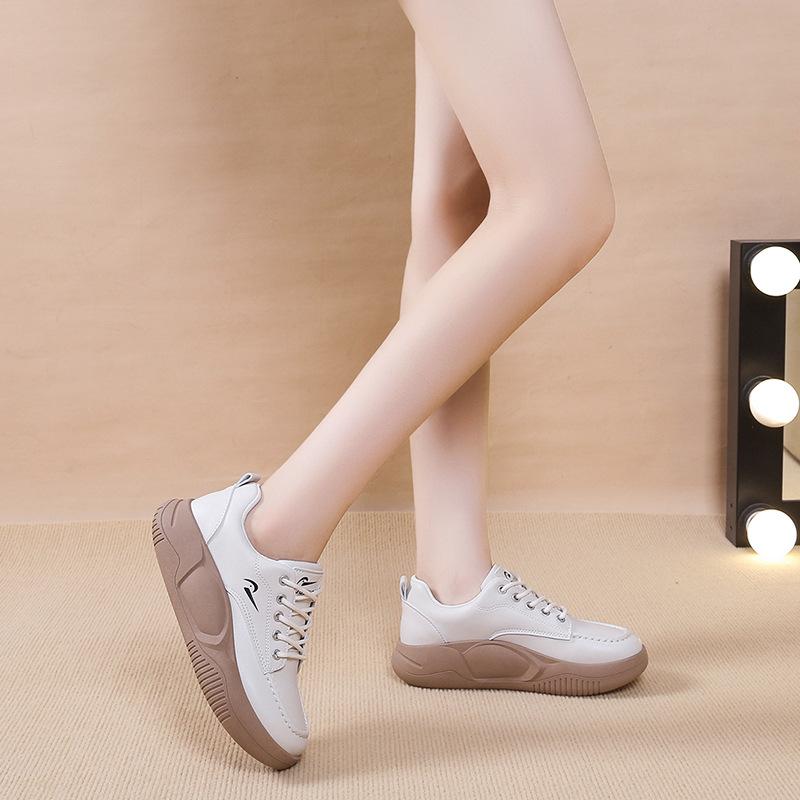 Lightweight Versatile Sports Shoes