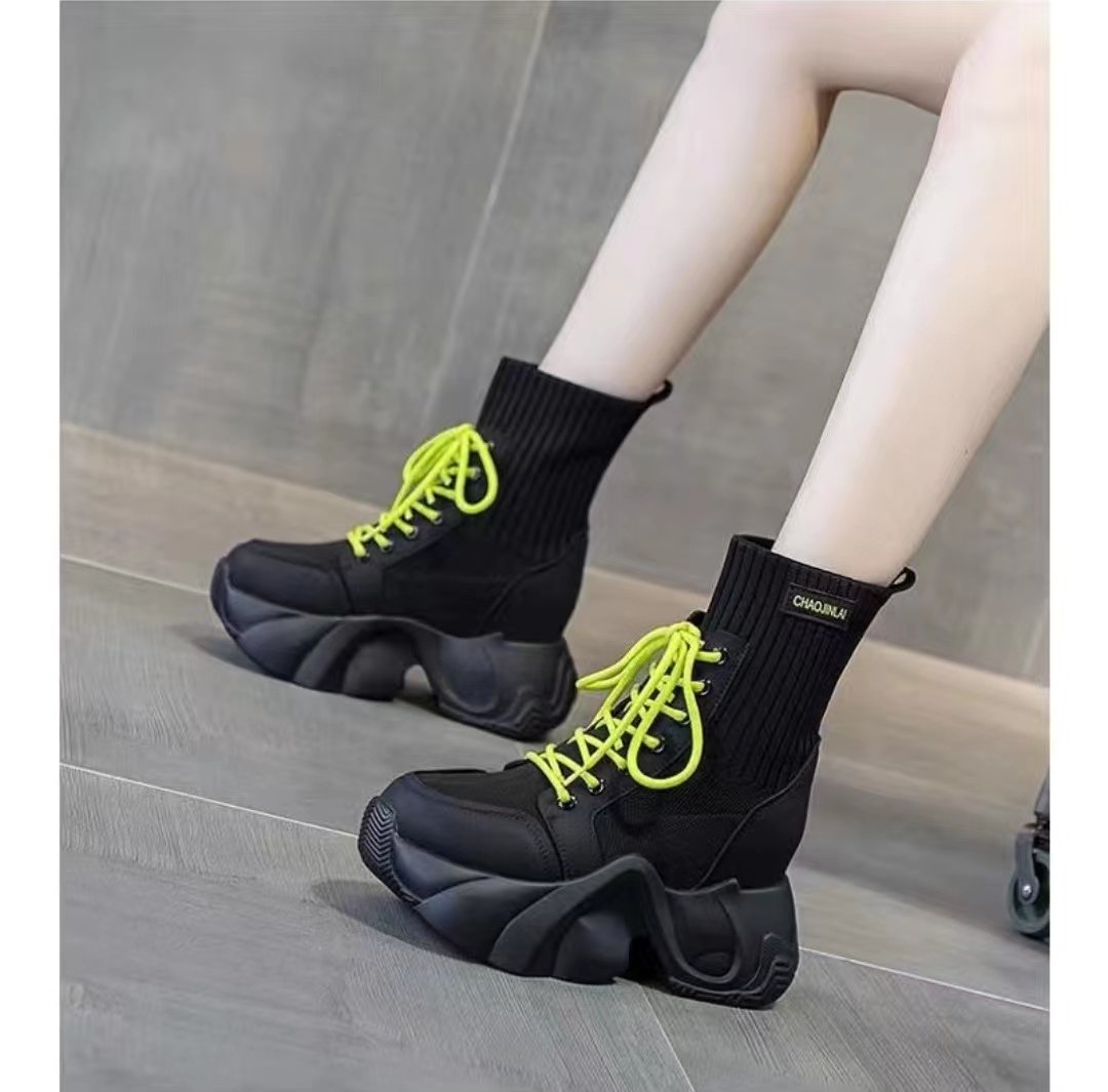 Versatile Flywoving Stretch Boots