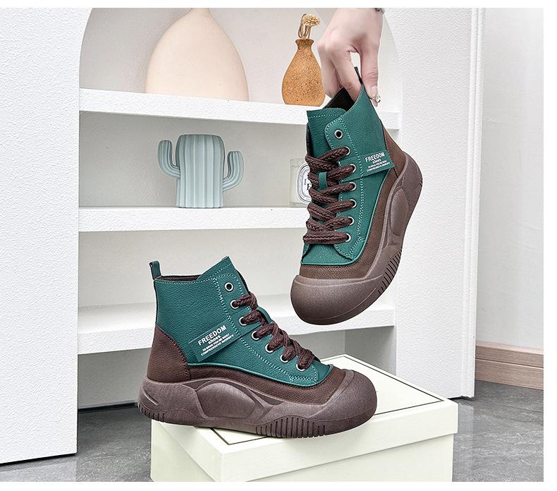 Soft Leather Lightweight Sports Shoes