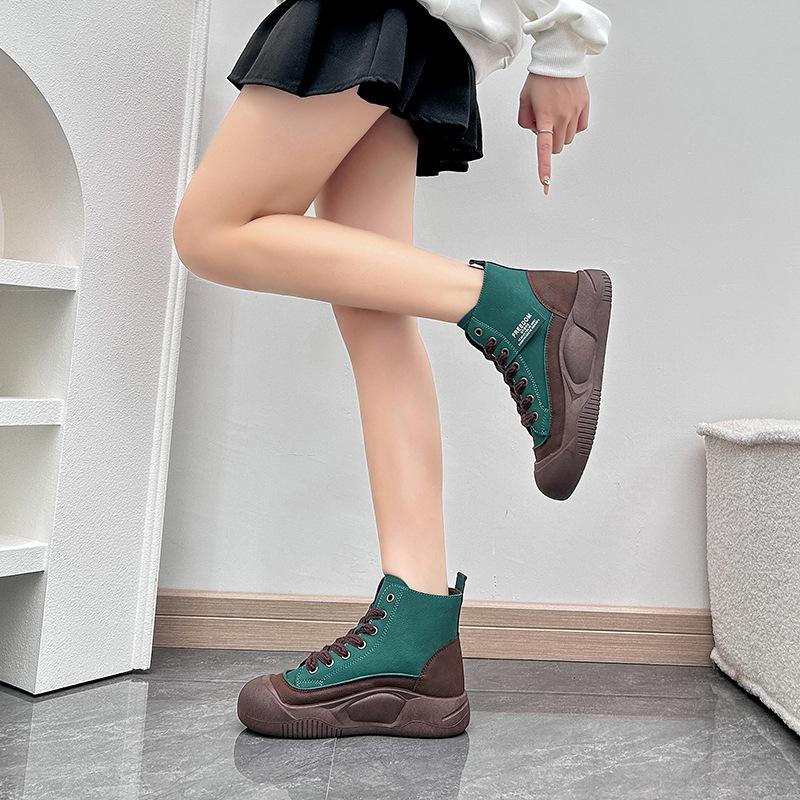 Soft Leather Lightweight Sports Shoes