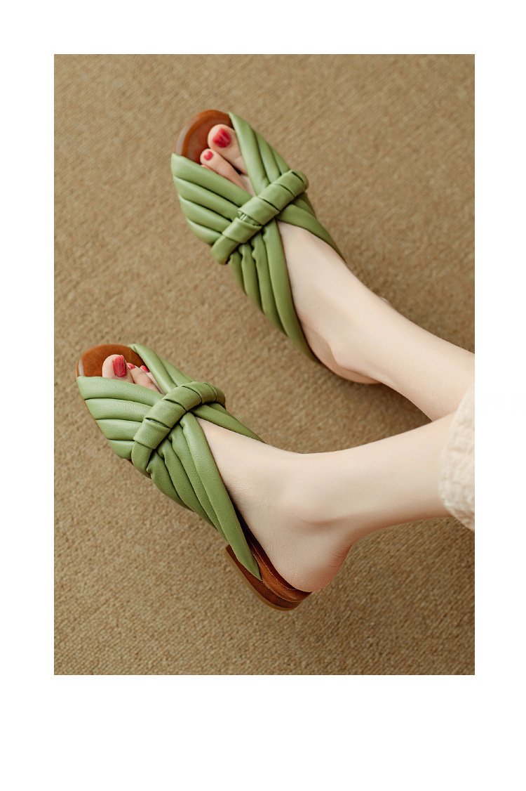 Cross Strap Bread Slippers