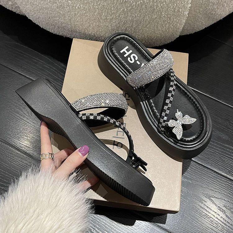 Versatile Rhinestone Muffin Clip Toe Slippers