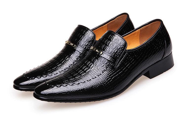 Crocodile Pattern Casual Embossed Leather Shoes