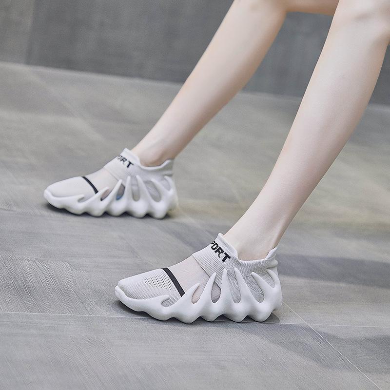 Fly Weaving Octopus Casual Sports Shoes
