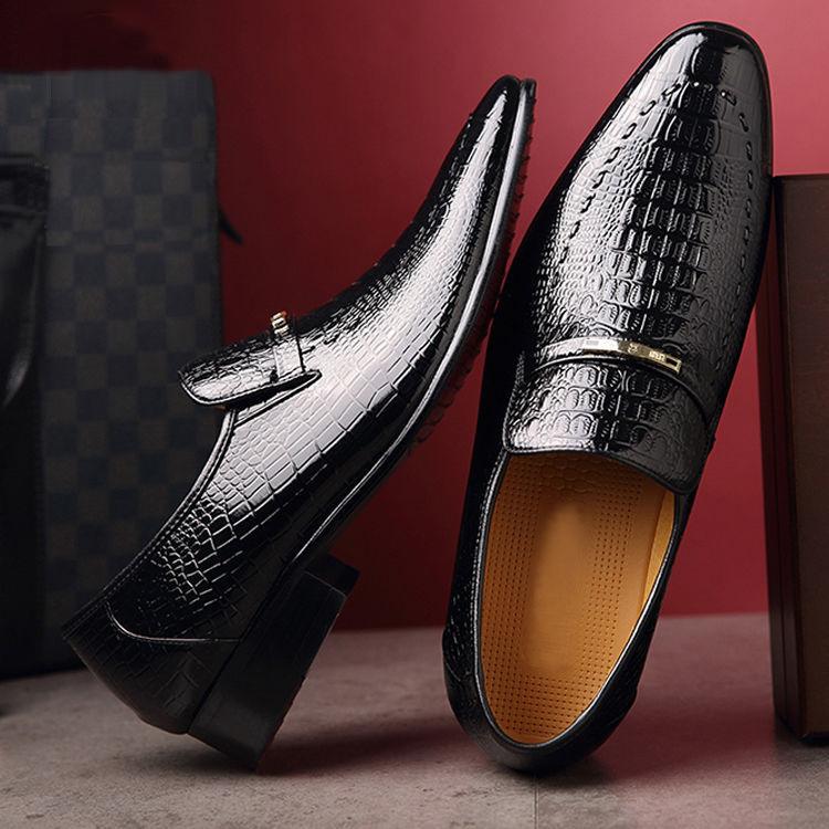 Crocodile Pattern Casual Embossed Leather Shoes