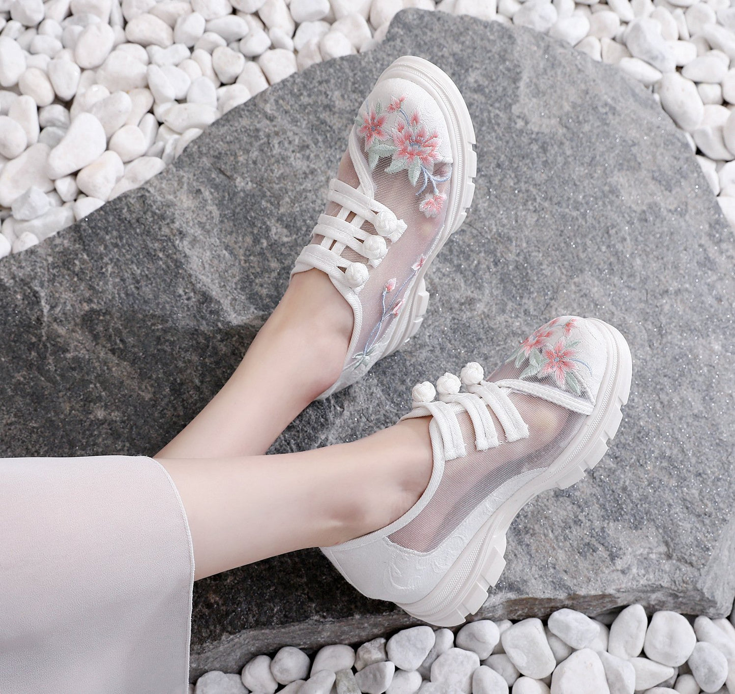 Flower Embroidered Breathable Soft Shoes