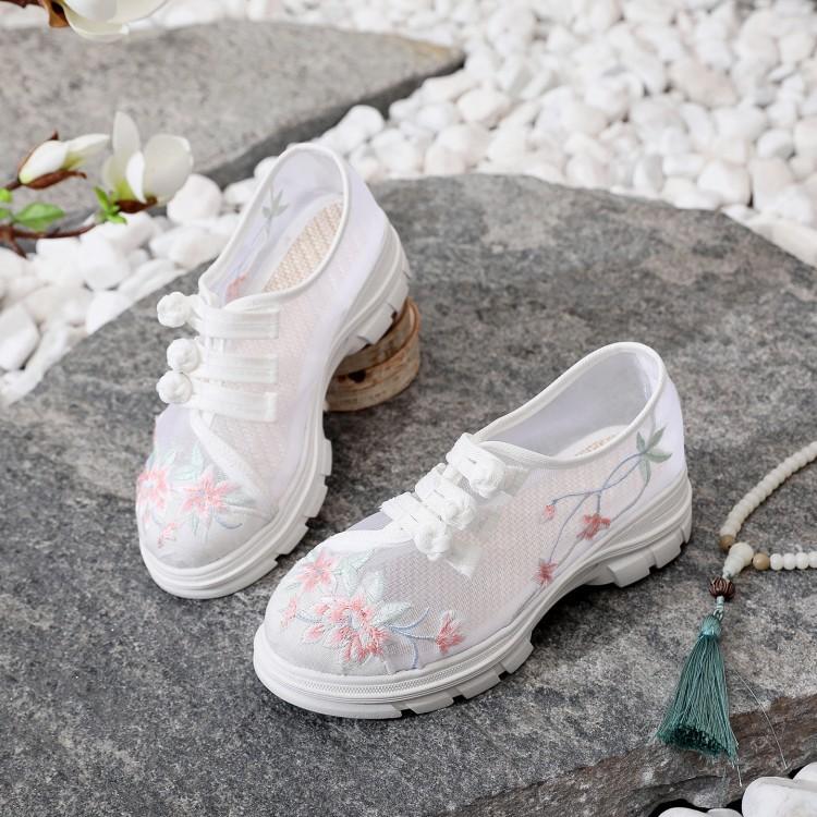 Flower Embroidered Breathable Soft Shoes