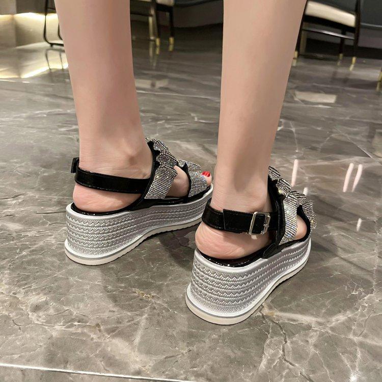 Cool Platform Crystals Heightening Sandals