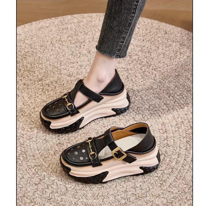 Retro Leather Metal Buckle Roman Height Shoes