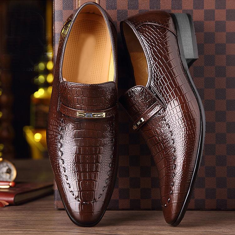Crocodile Pattern Casual Embossed Leather Shoes