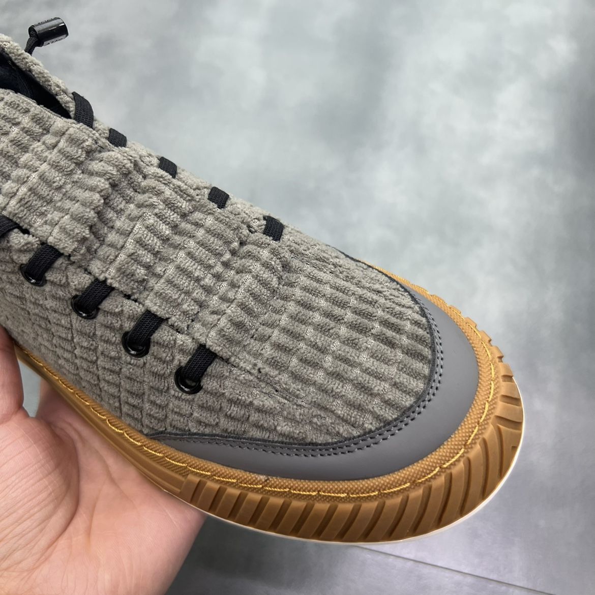Soft Casual Fly Weaving Non-Slip Shoes