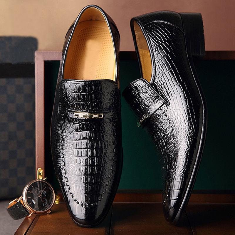 Crocodile Pattern Casual Embossed Leather Shoes