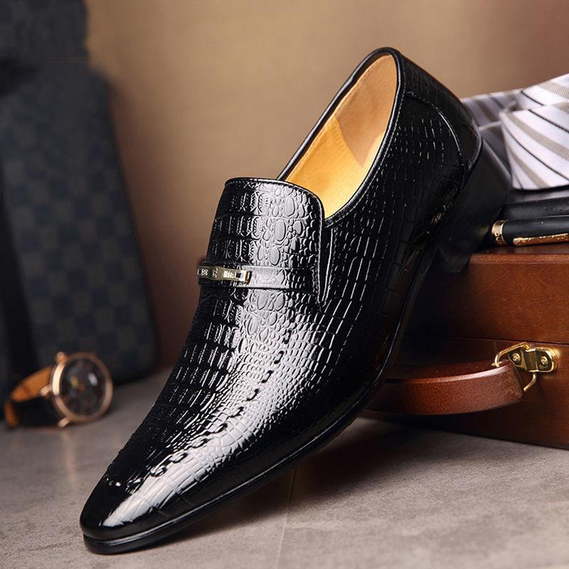 Crocodile Pattern Casual Embossed Leather Shoes