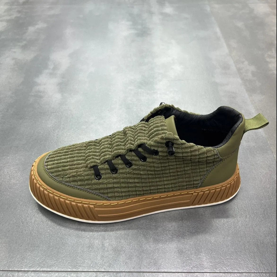 Soft Casual Fly Weaving Non-Slip Shoes