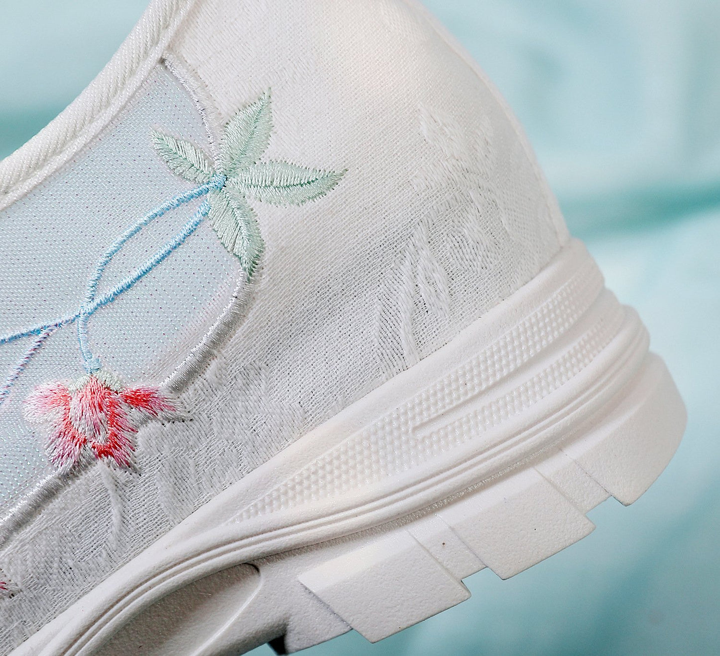 Flower Embroidered Breathable Soft Shoes