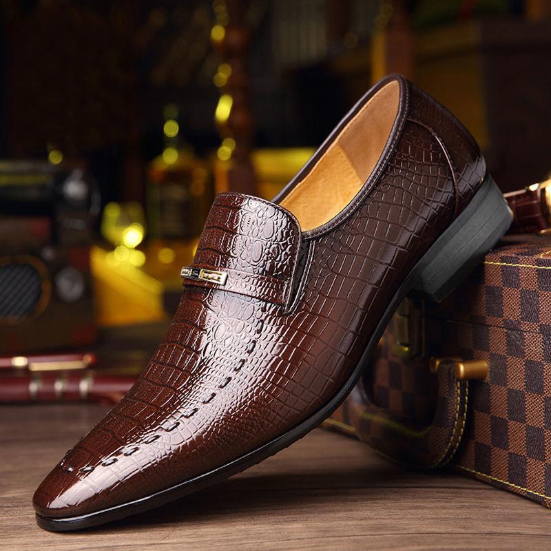Crocodile Pattern Casual Embossed Leather Shoes