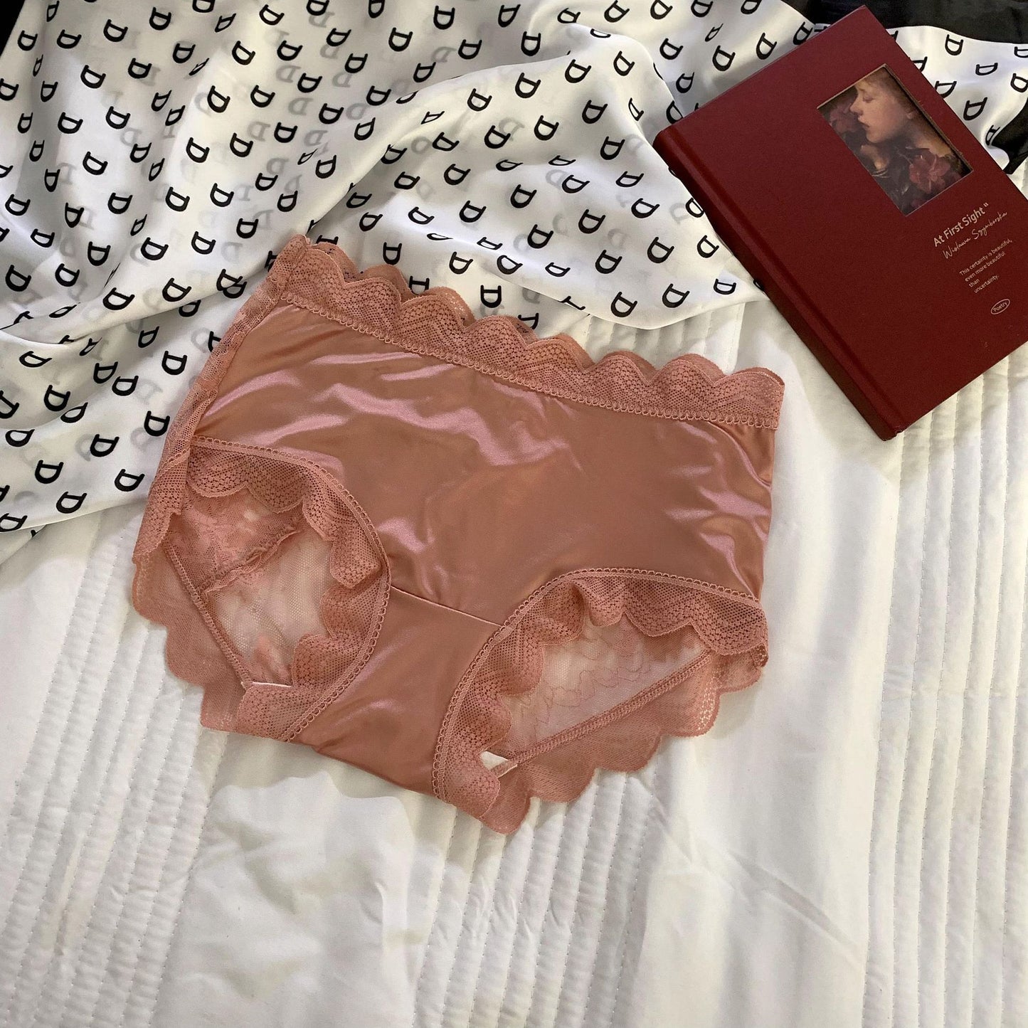 Hollow Lace Breathable Gynecological Panties