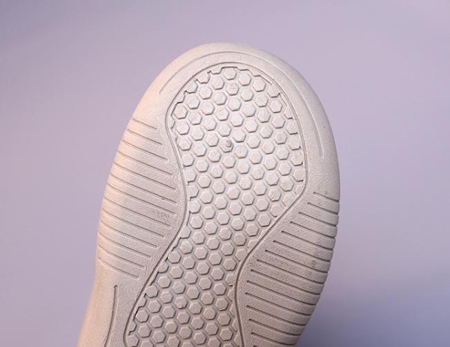 Soft Round Toe Sports Shoes