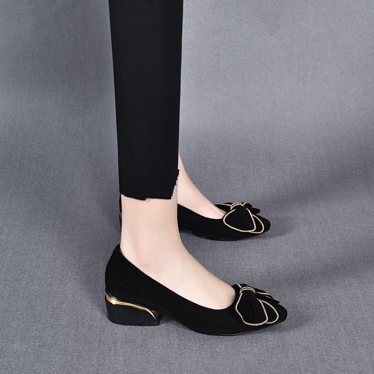 Woman's Soft Leather Thick Heel Shoes