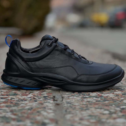 Black Leather Versatile Sneakers