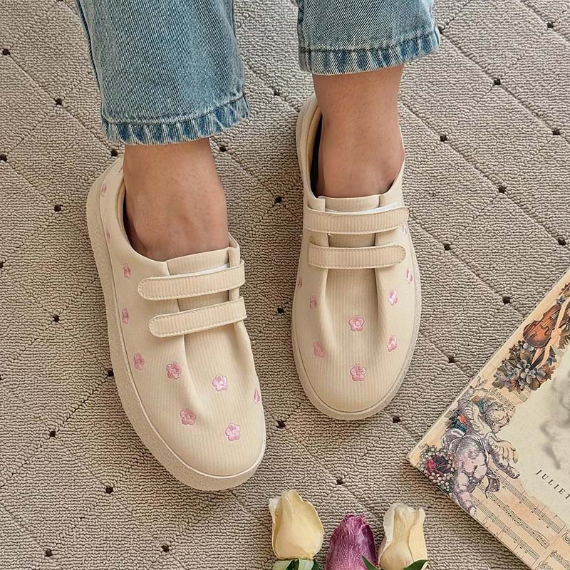 Flowers Casual Shoes