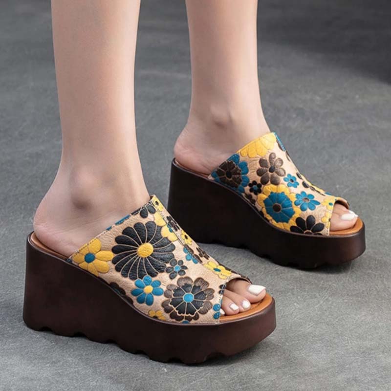 Embroidery Wedge Slippers