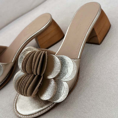 Round Pieces Slippers