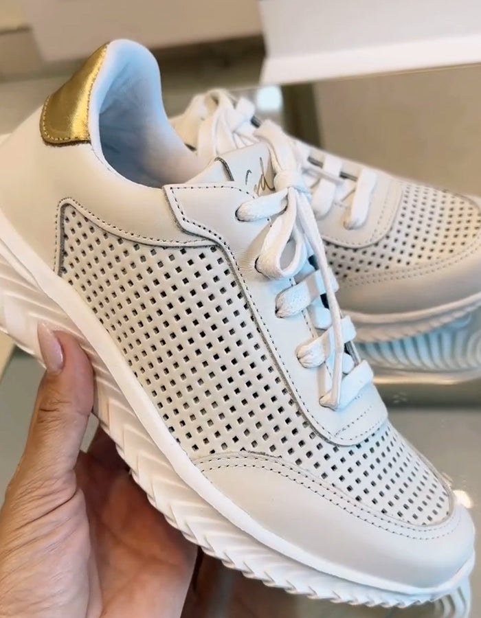 White Breathable Soft Sneakers