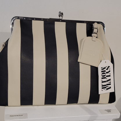 Embossed Premium Leather Kisslock Frame Bag