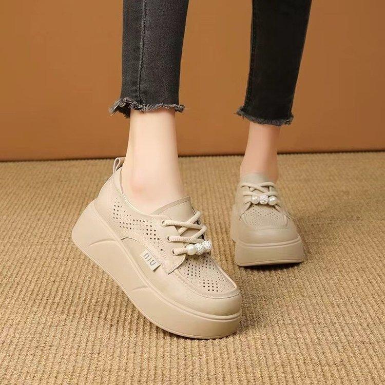 Pearl Lace-up Breathable Shoes