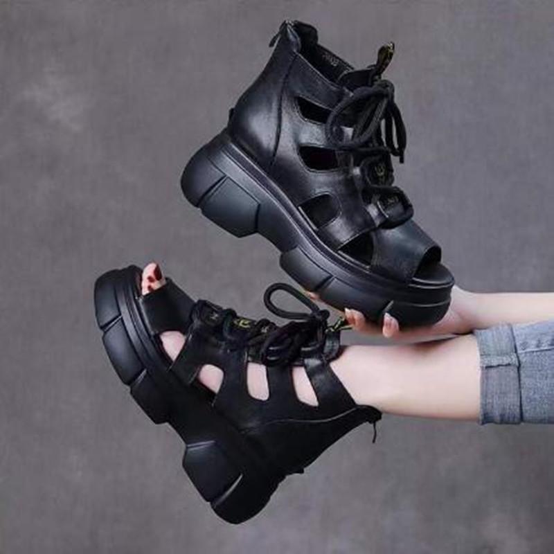 Outdoor Breathable Soft Retro Sandals