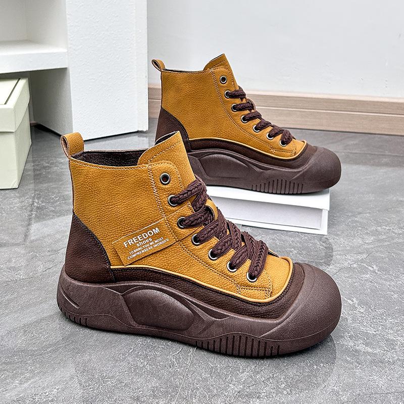Soft Leather Lightweight Sports Shoes