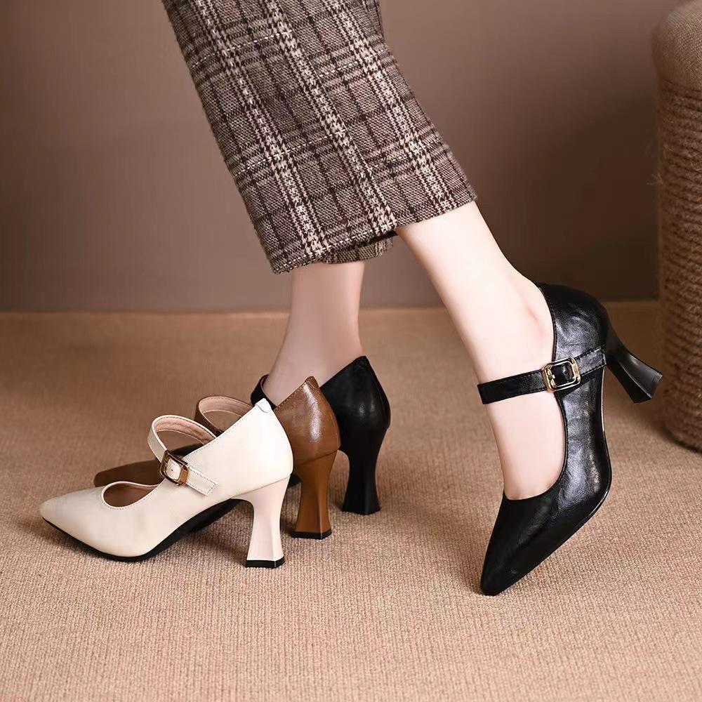 Buckle Mid-Heel Leather Shoes