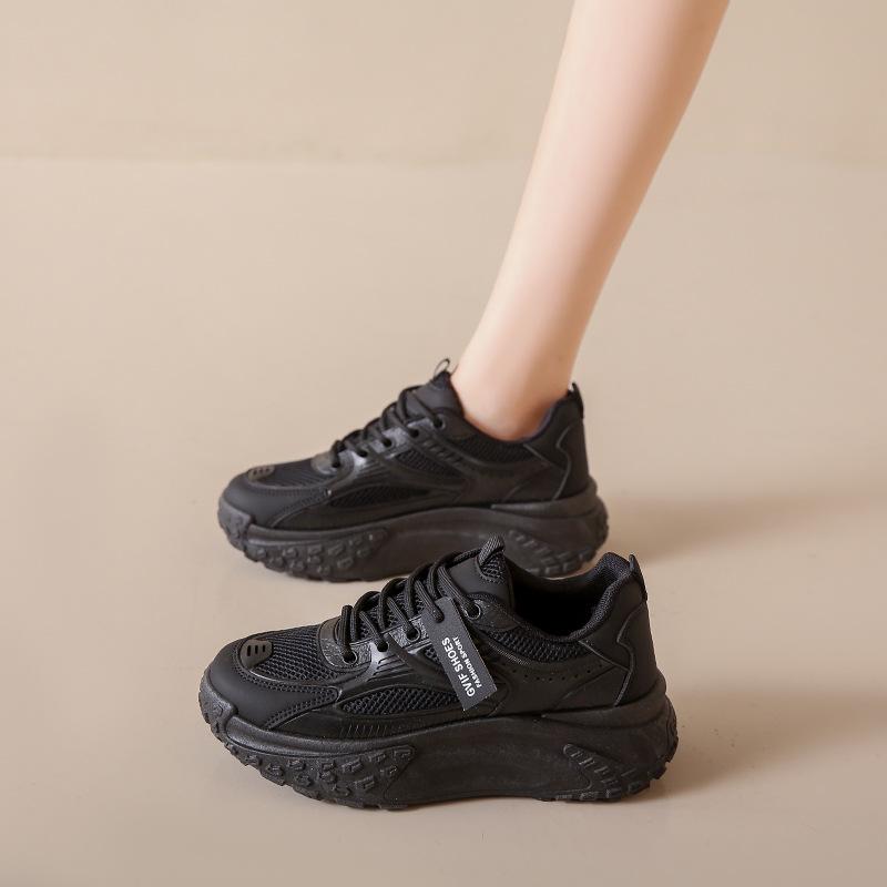 Breathable Lace Up Outdoor Sneakers