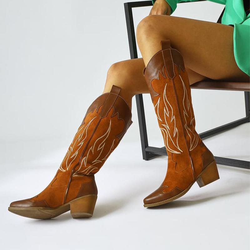 Embroidered Versatile Boots