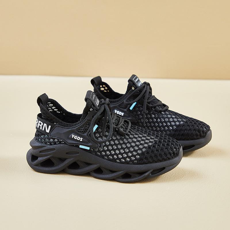 Flywoven Stretch Breathable Sneakers