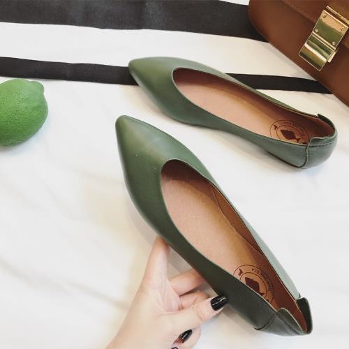 Flat Solid-Color Soft Leather Shoes